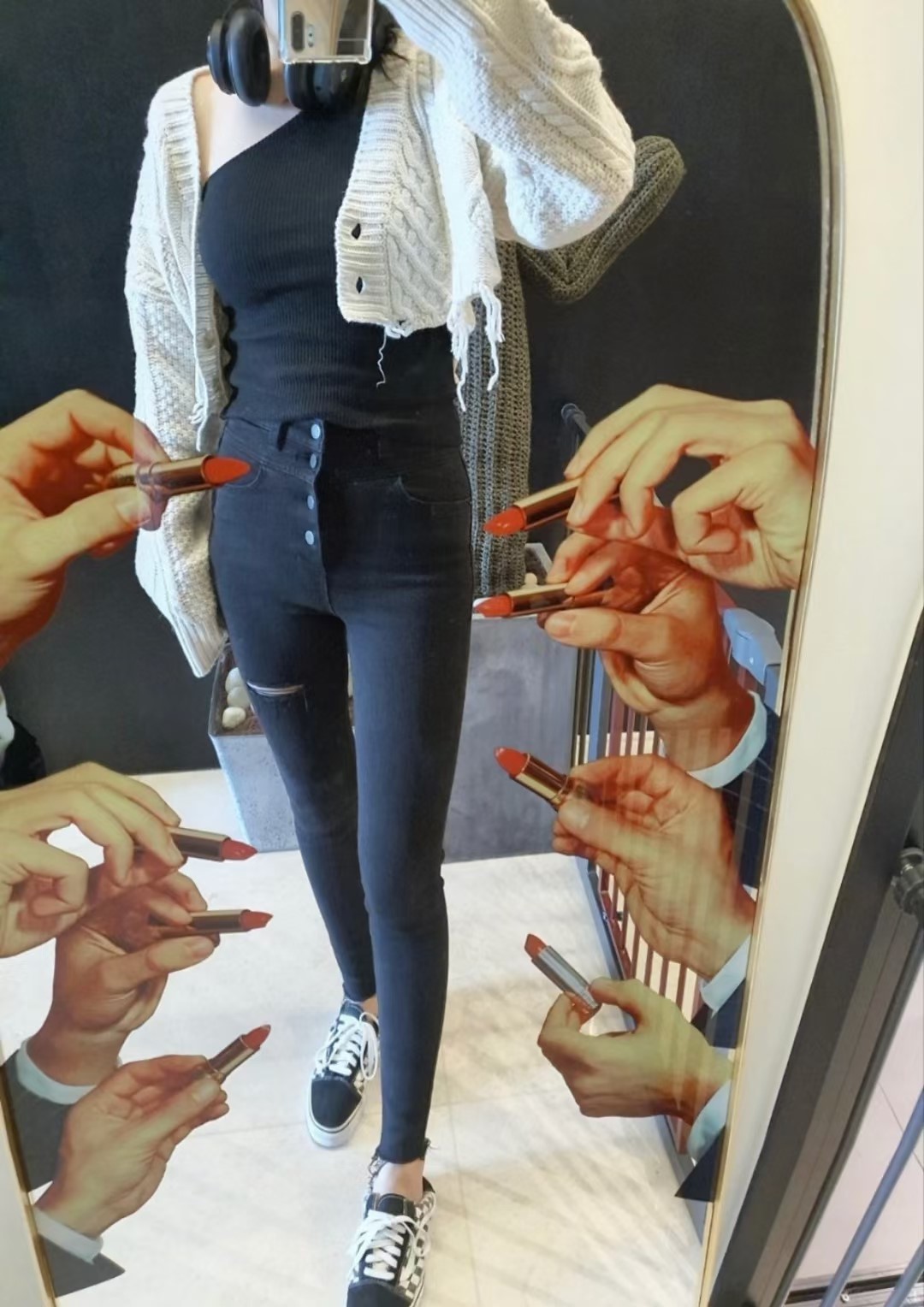 黑色