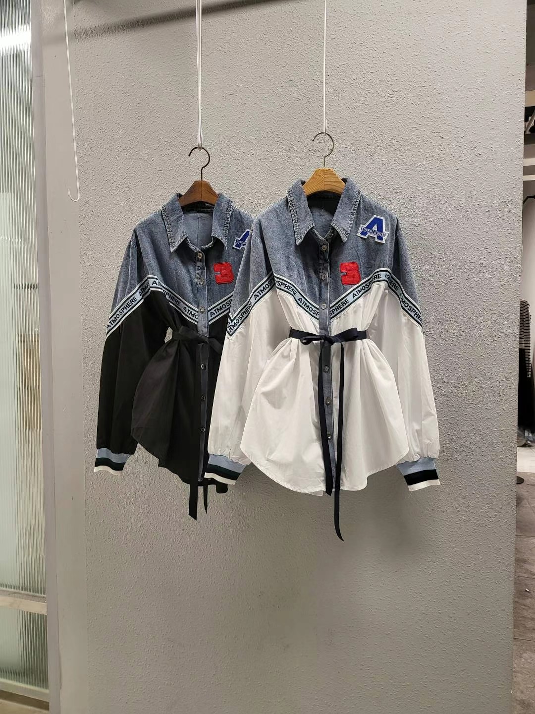 白色