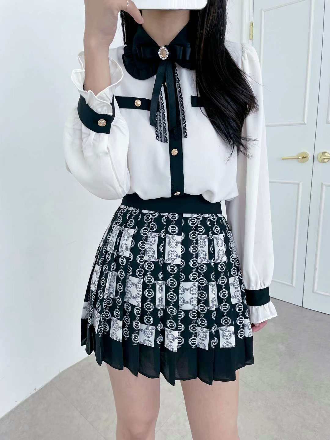 白色