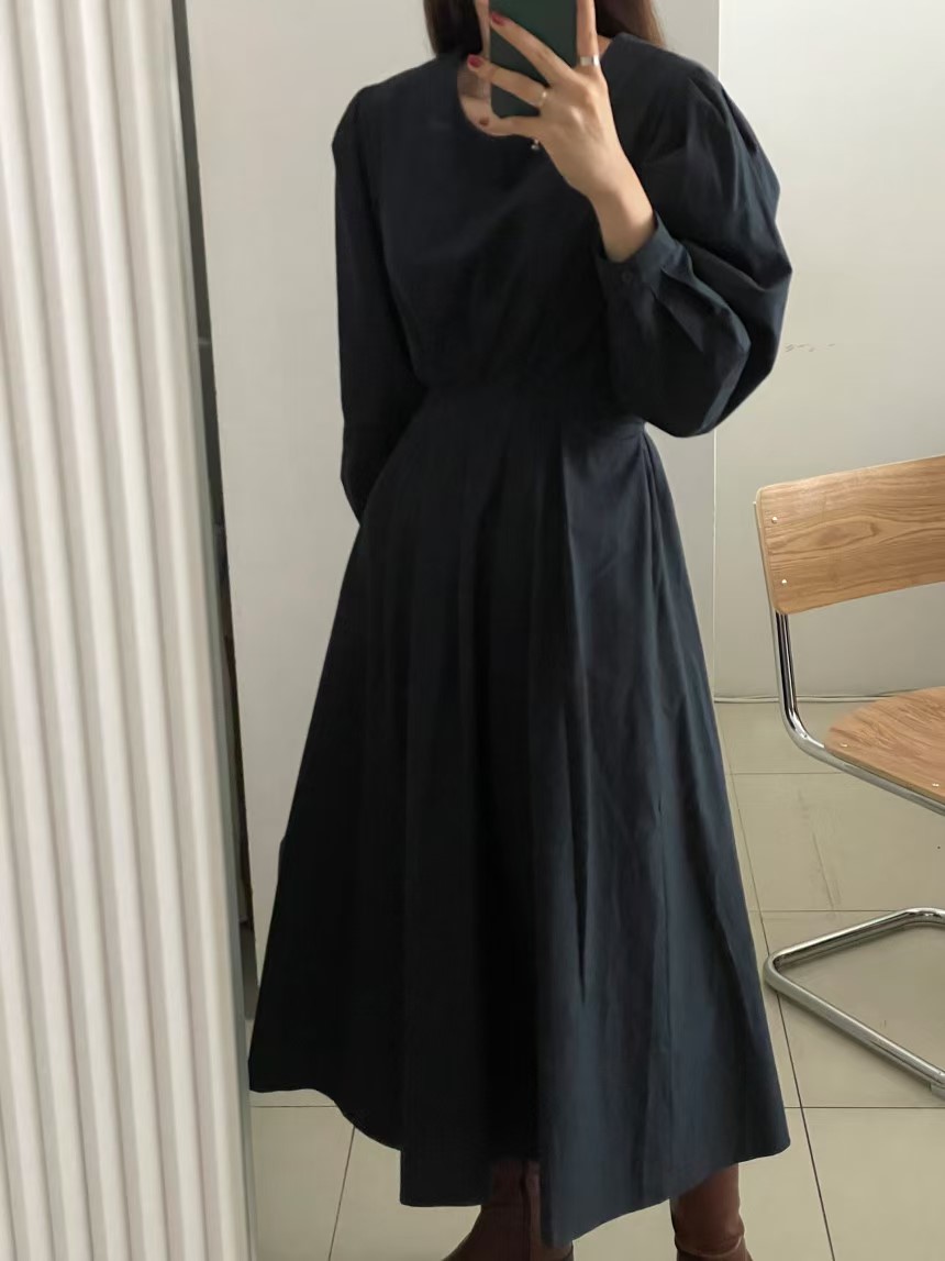 黑色