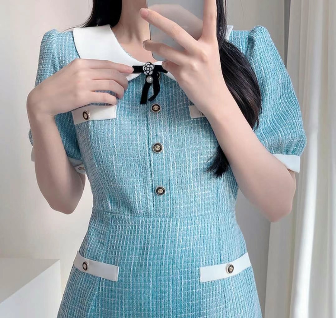 蓝色
