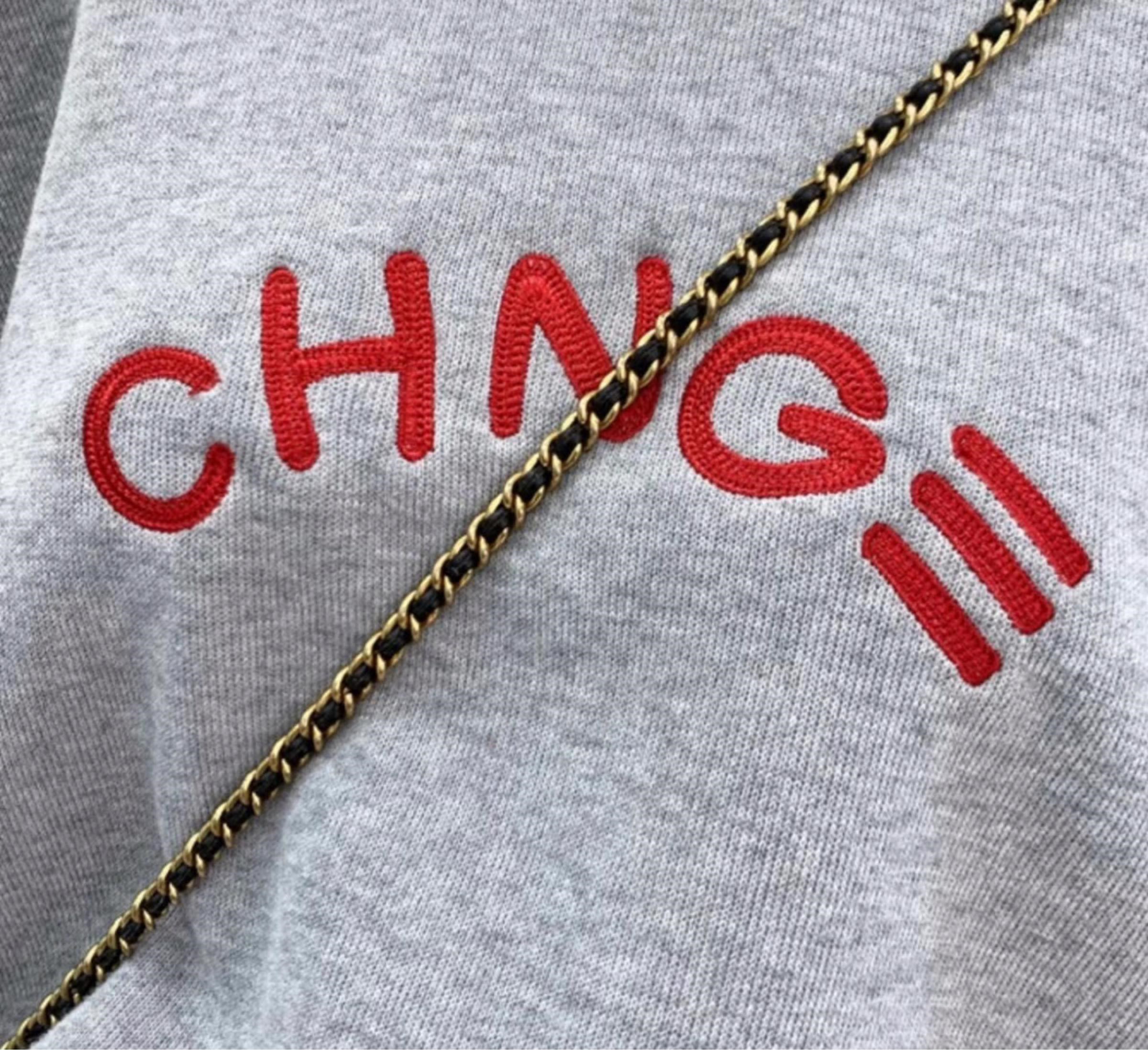 灰色