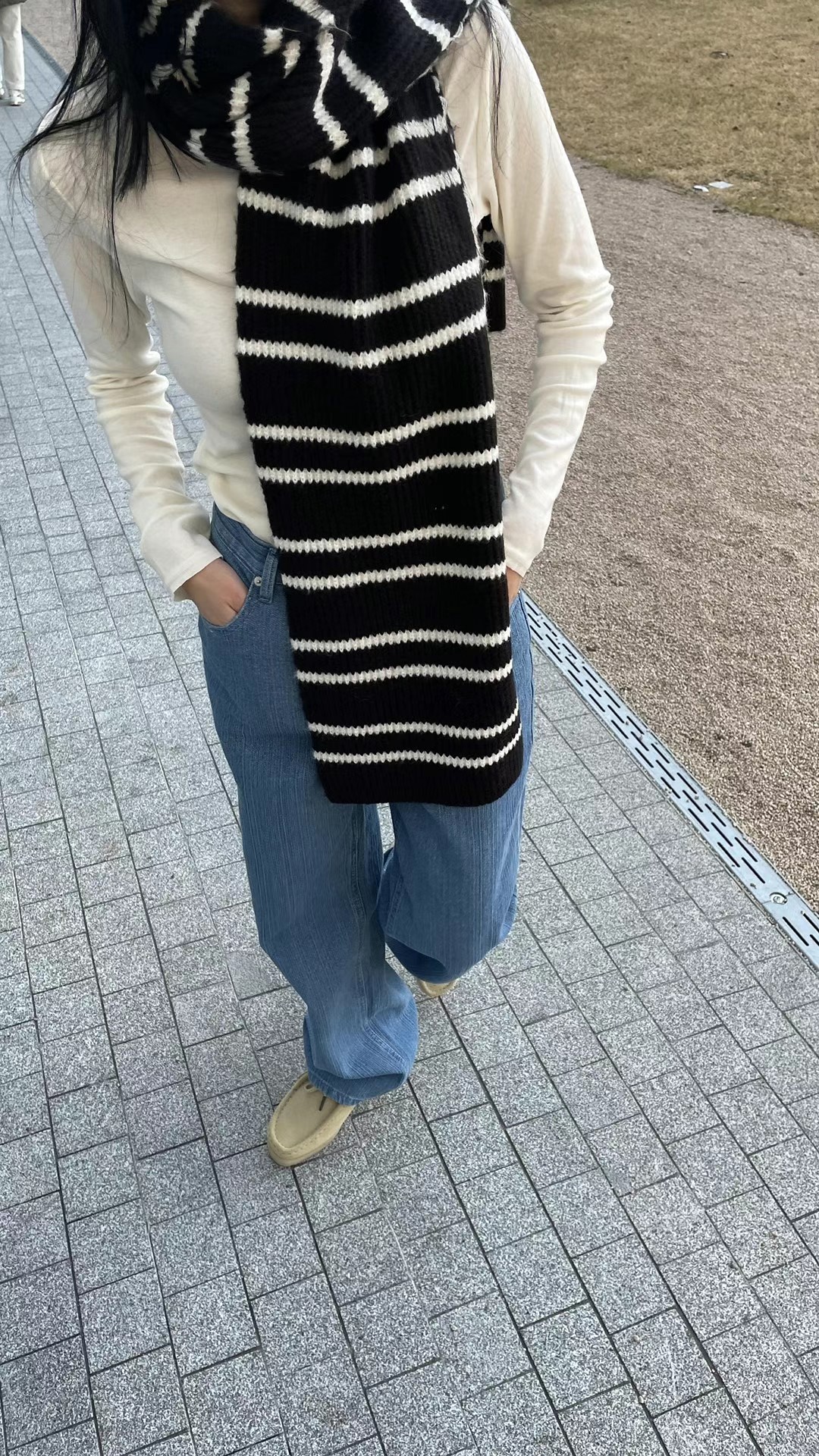黑色