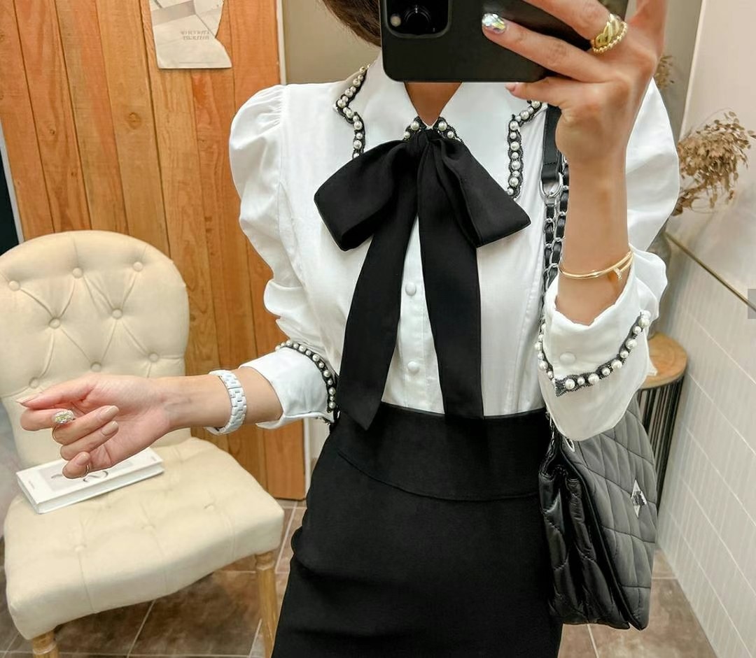 白色