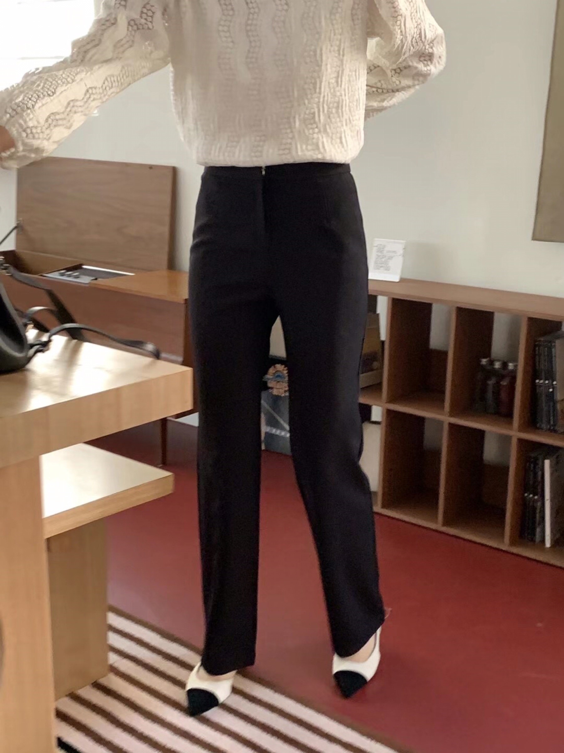 黑色