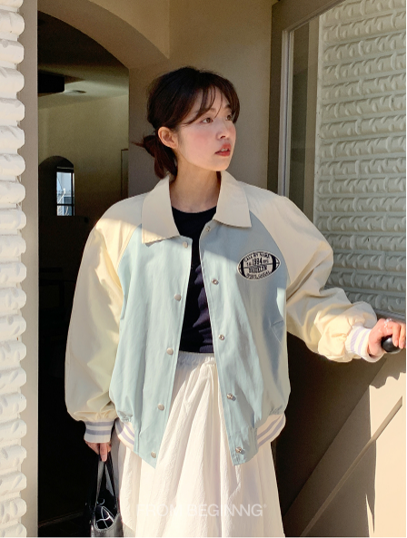 天蓝色