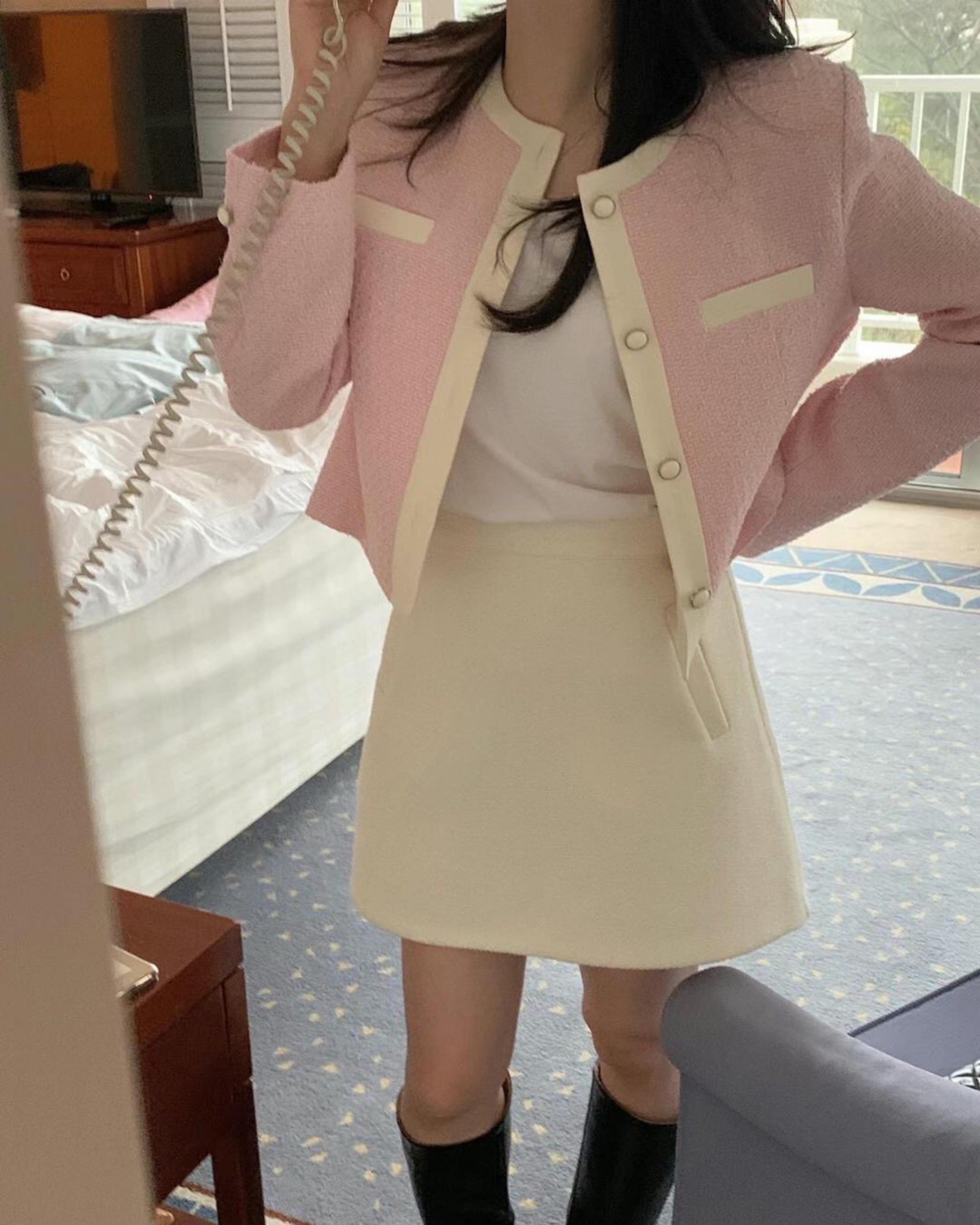 粉红色