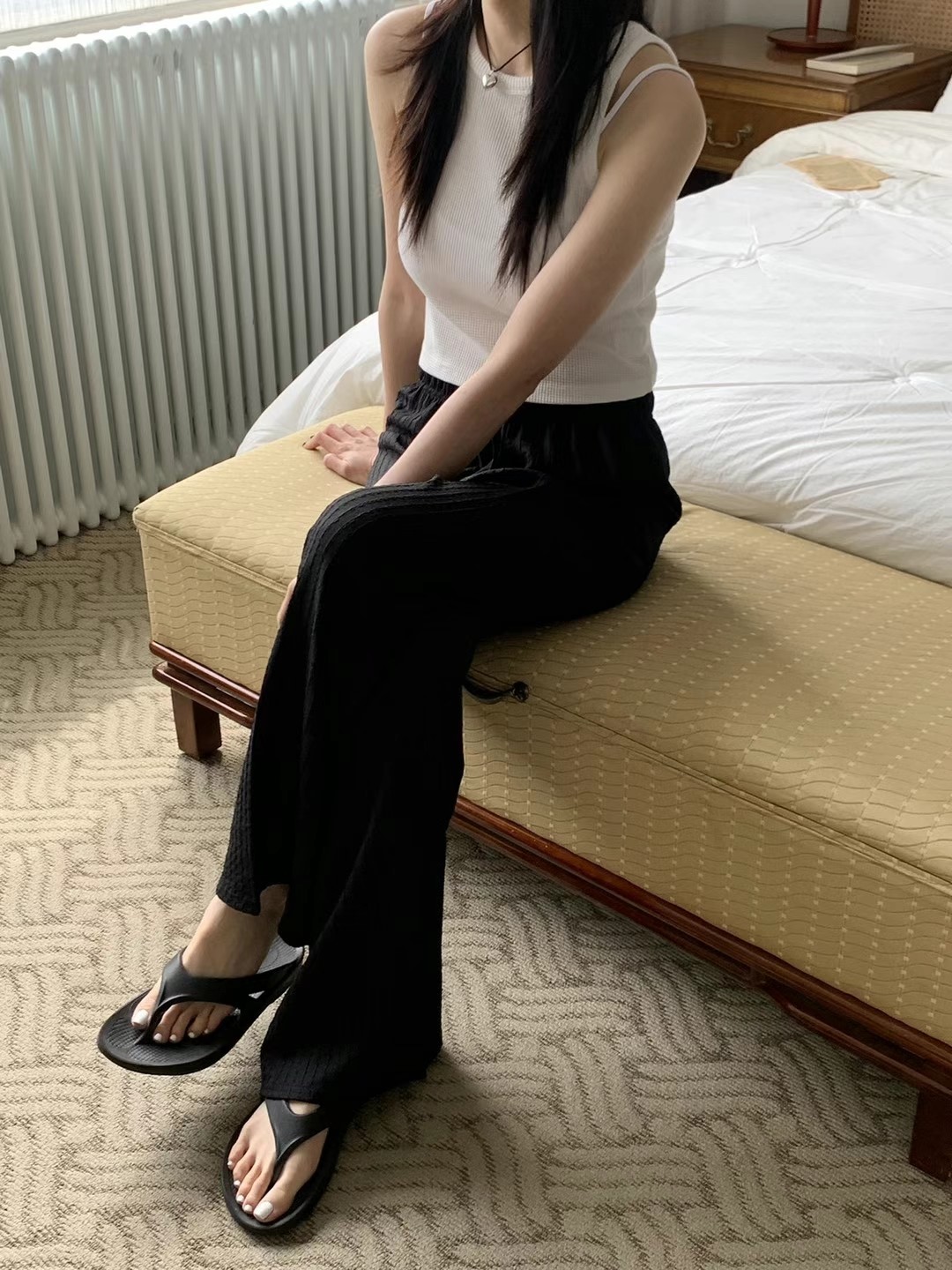 黑色