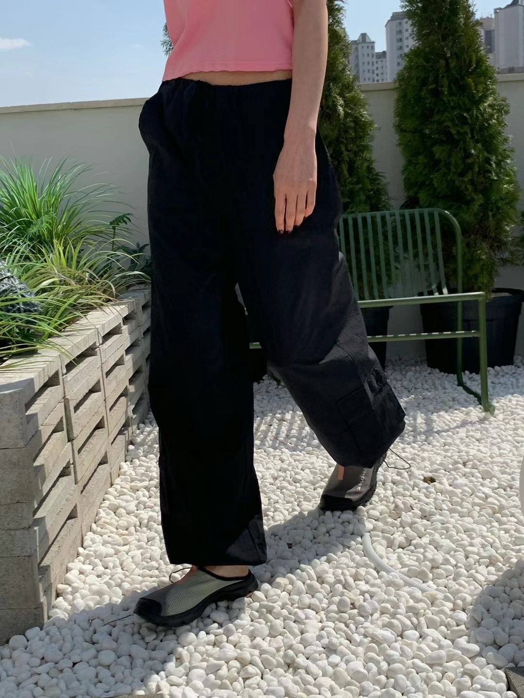 黑色