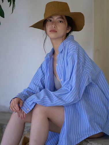 天蓝色