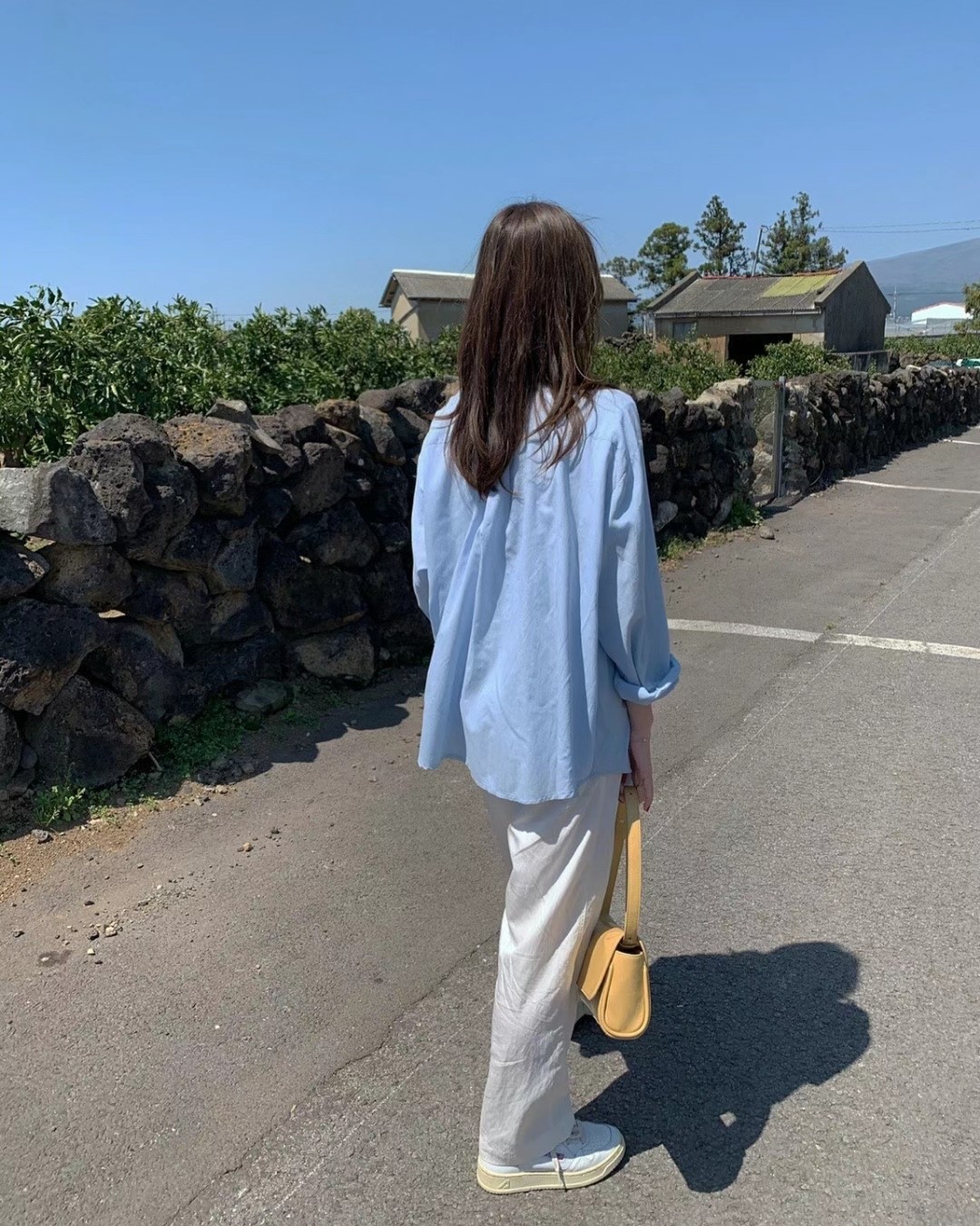 天蓝色