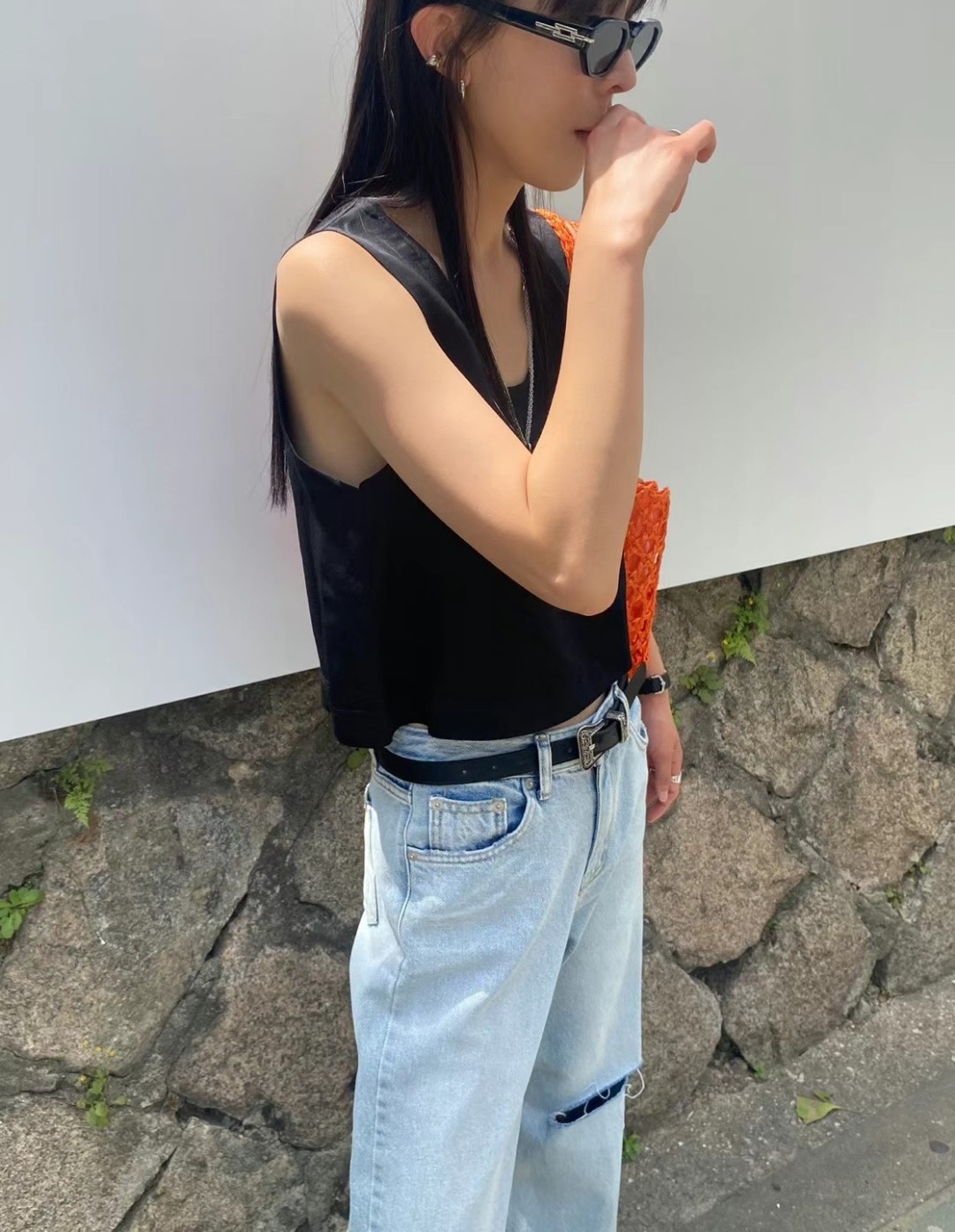 黑色