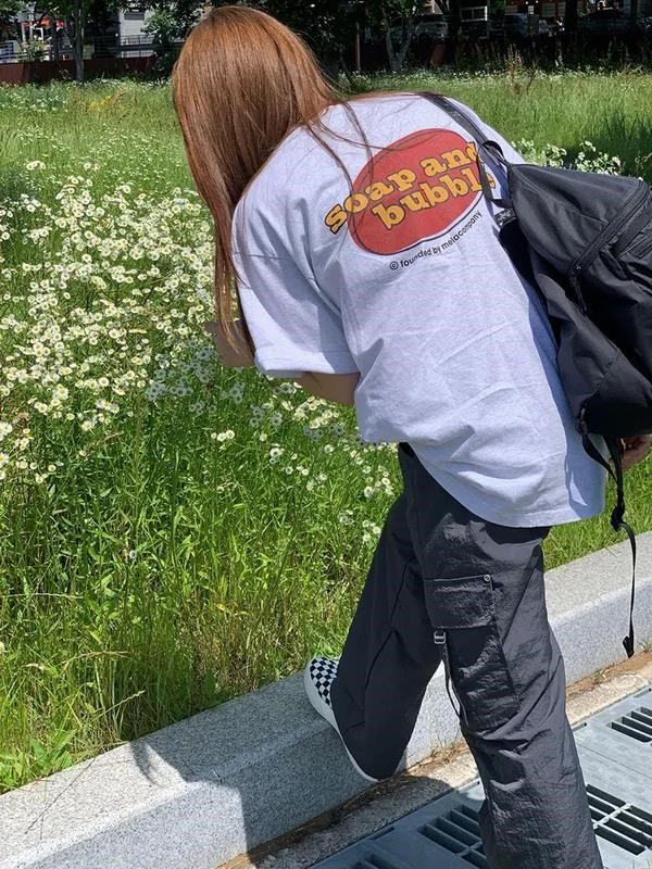 深灰色