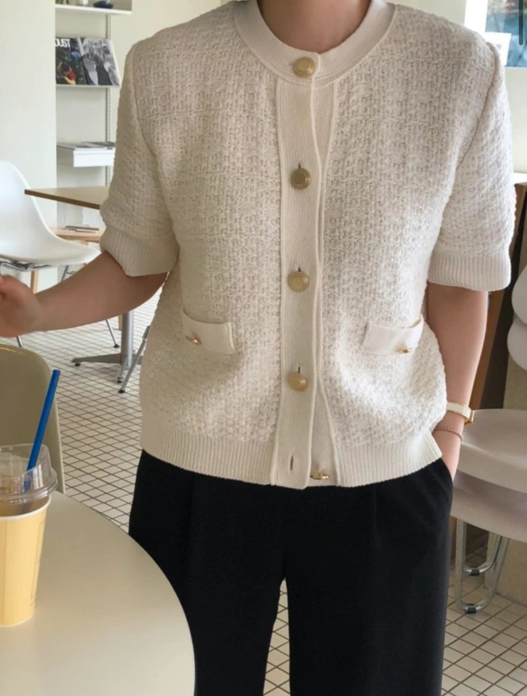 白色