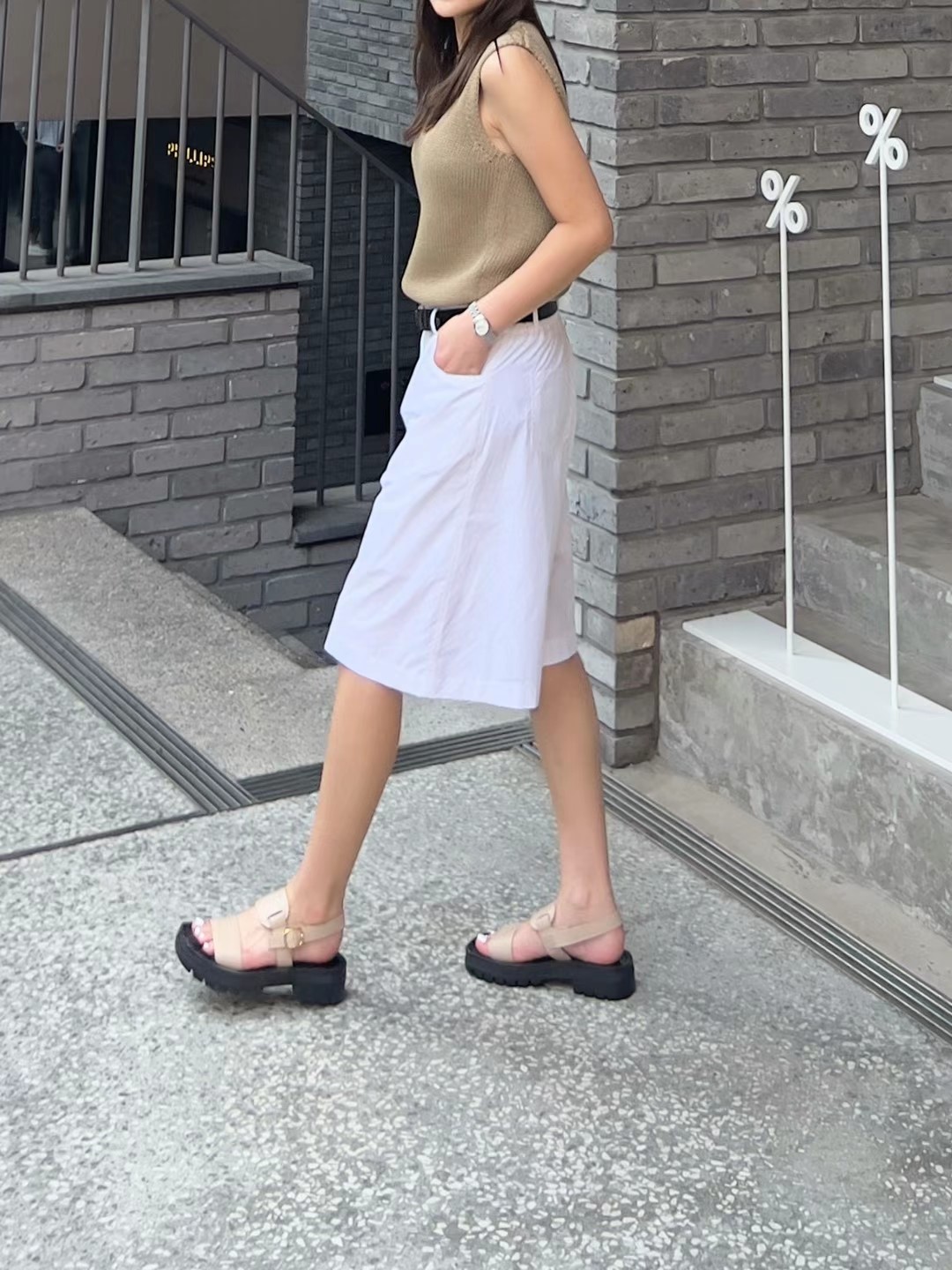 白色