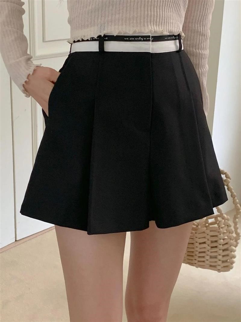 灰色