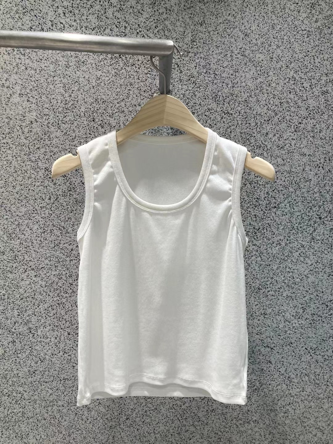 白色
