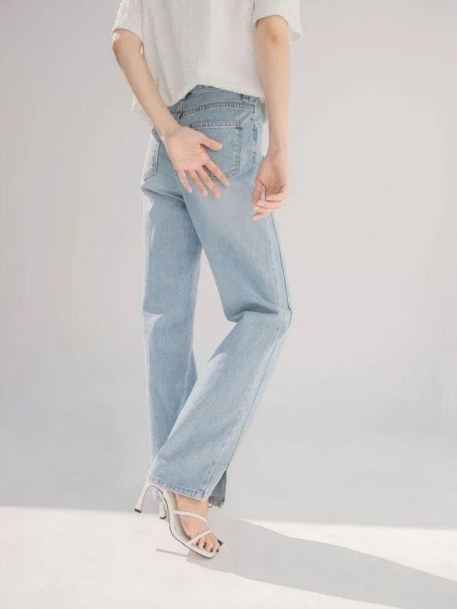 灰色