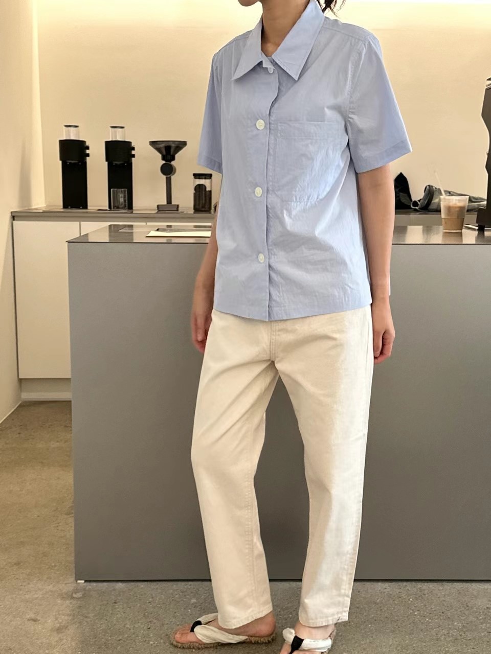 白色