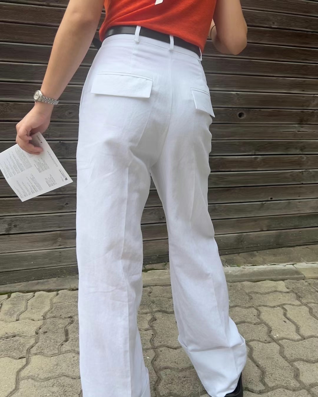白色