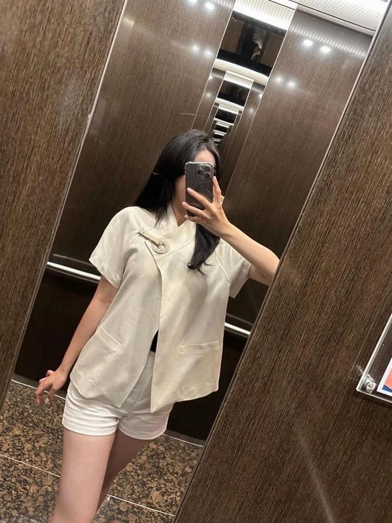 米色