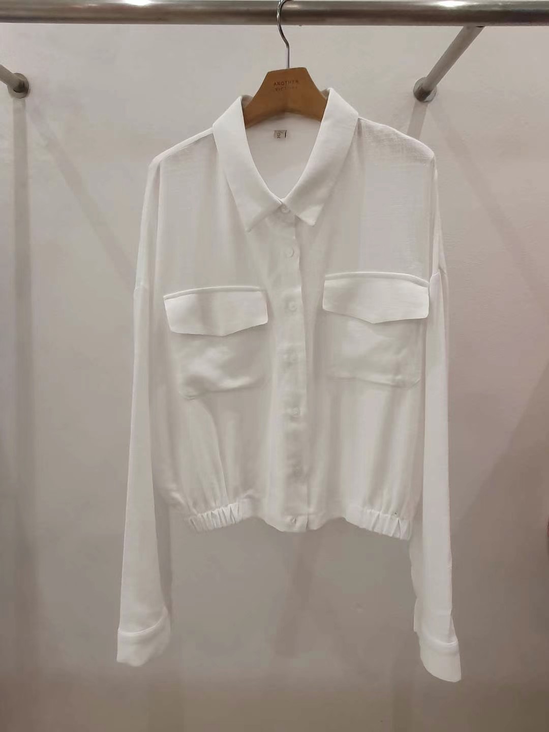白色