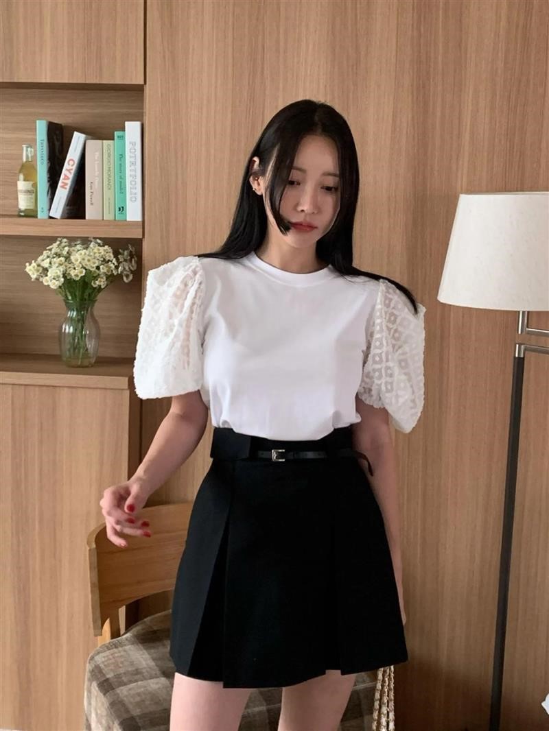 白色