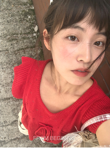 红色