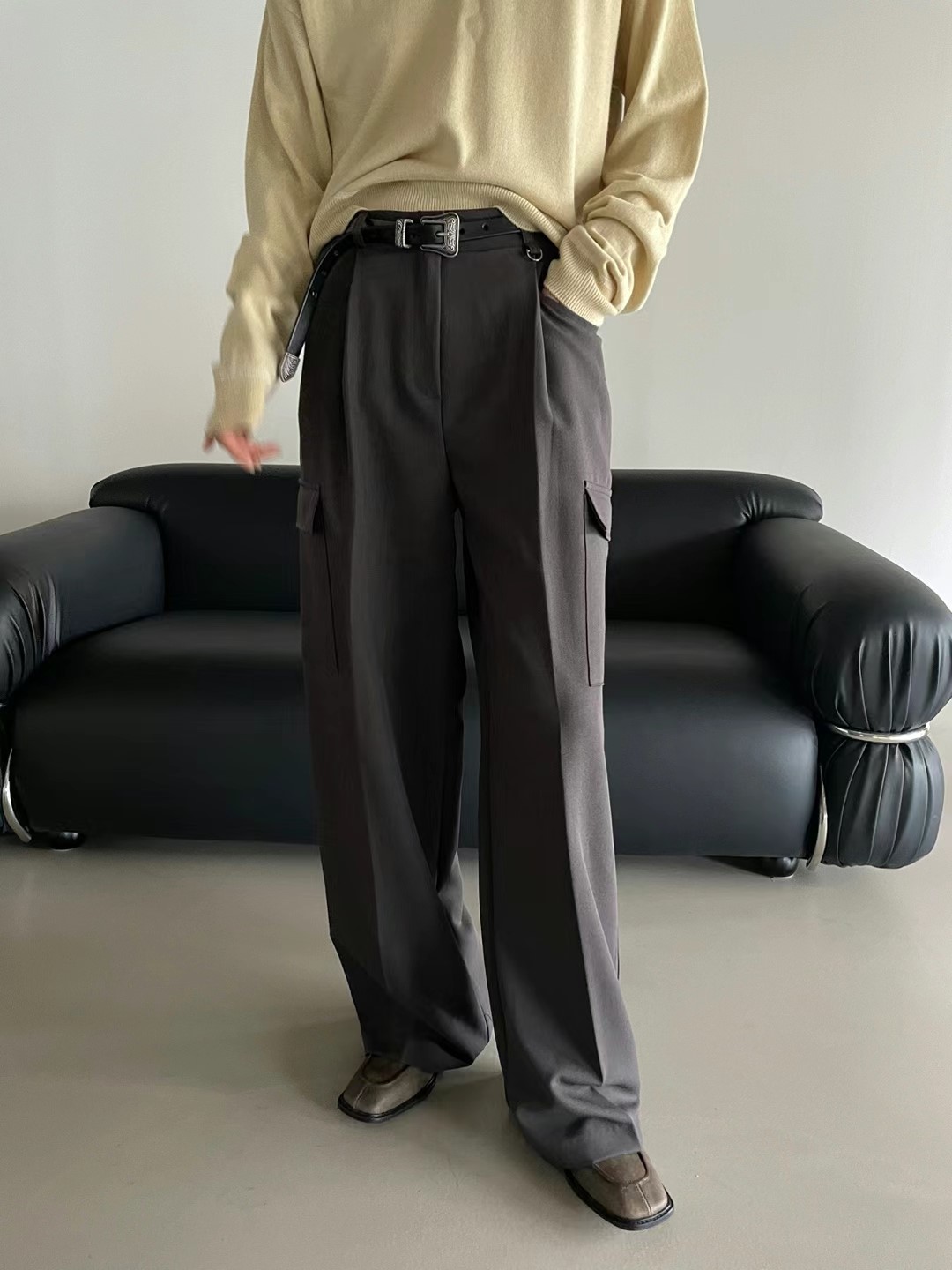 深灰