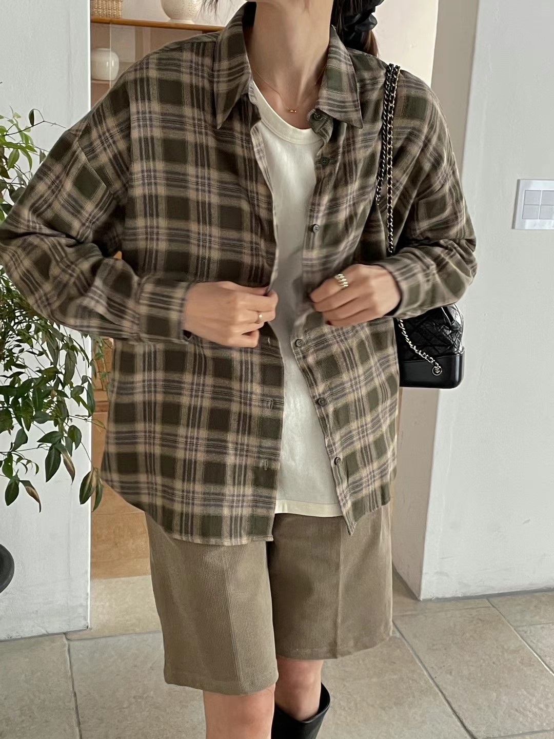 咖啡色