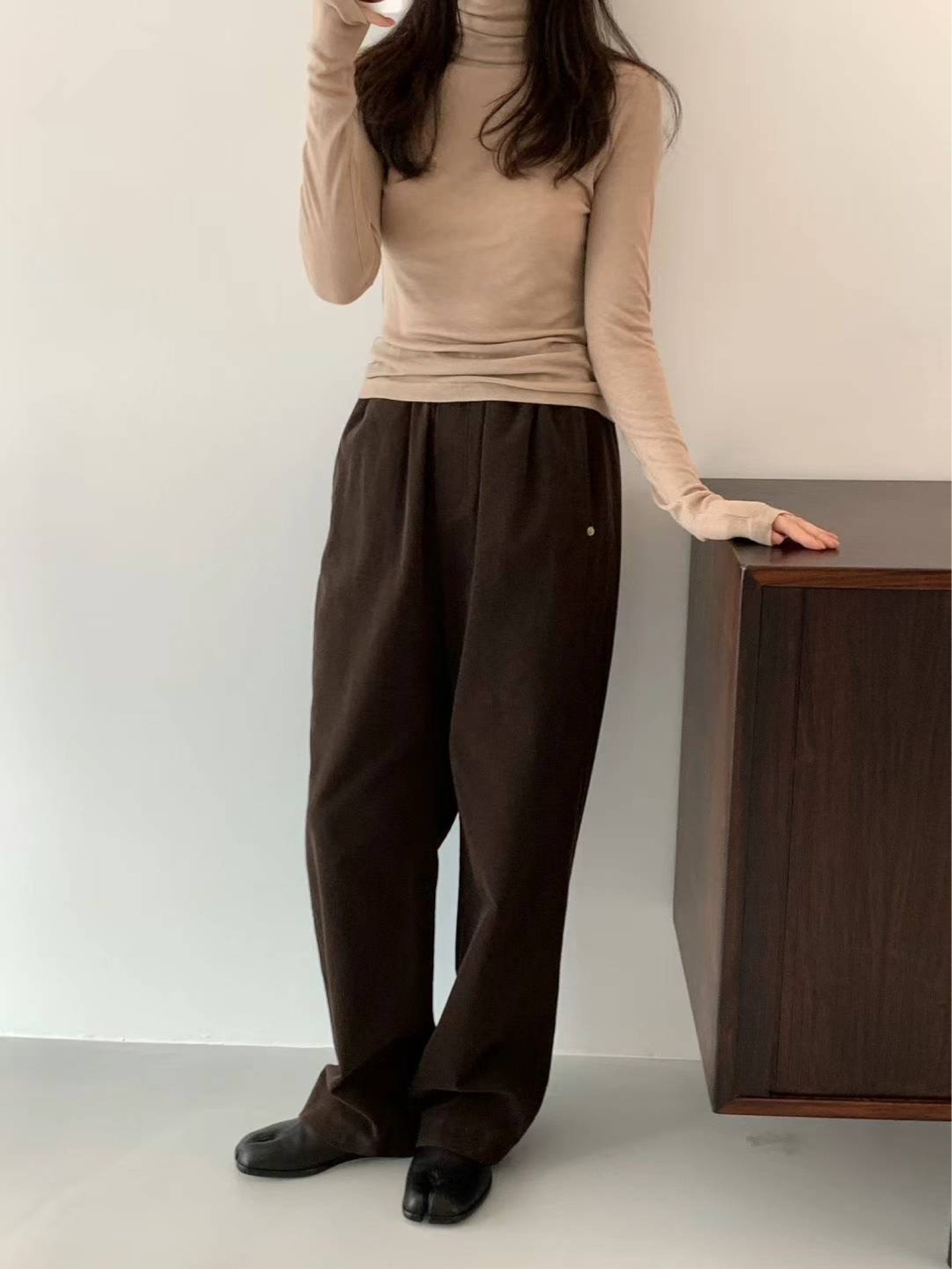 深棕色
