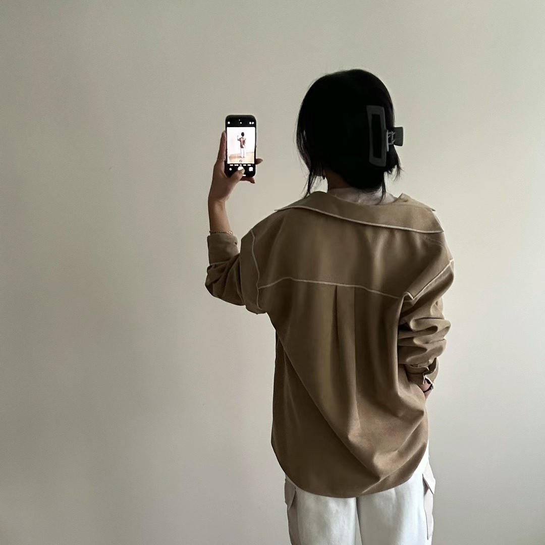 浅棕色