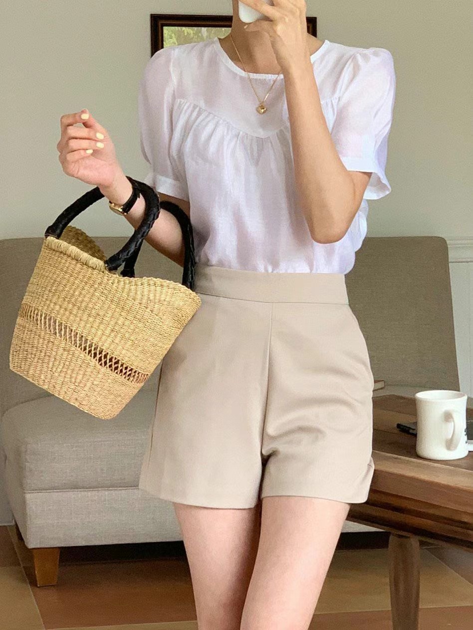 白色