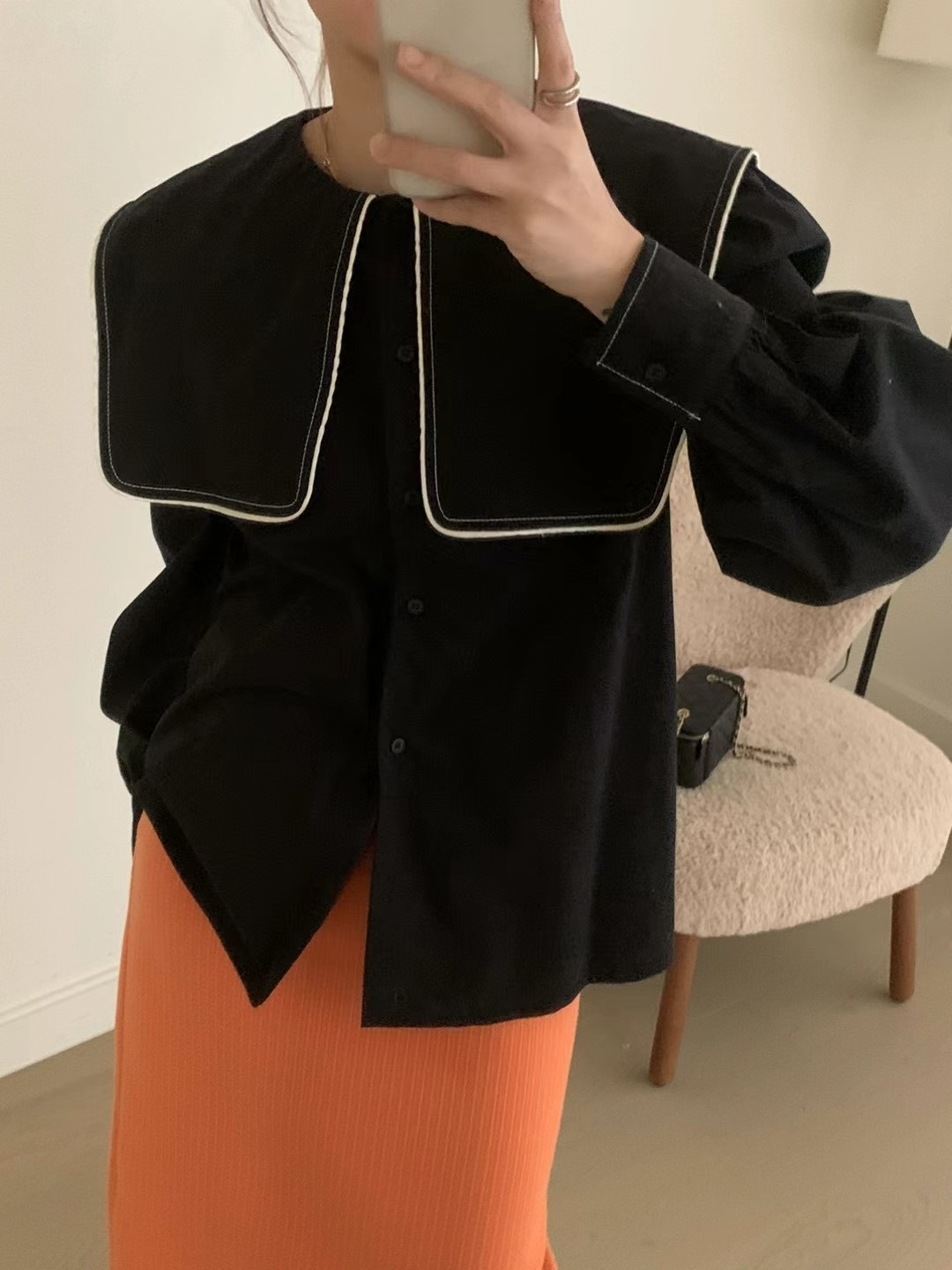 黑色