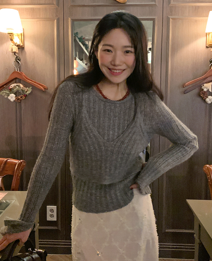 灰色