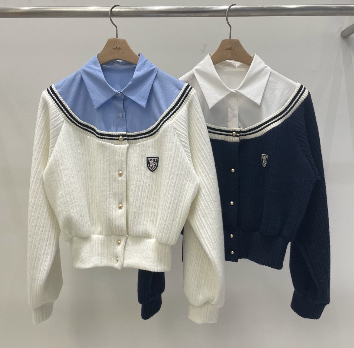 蓝色