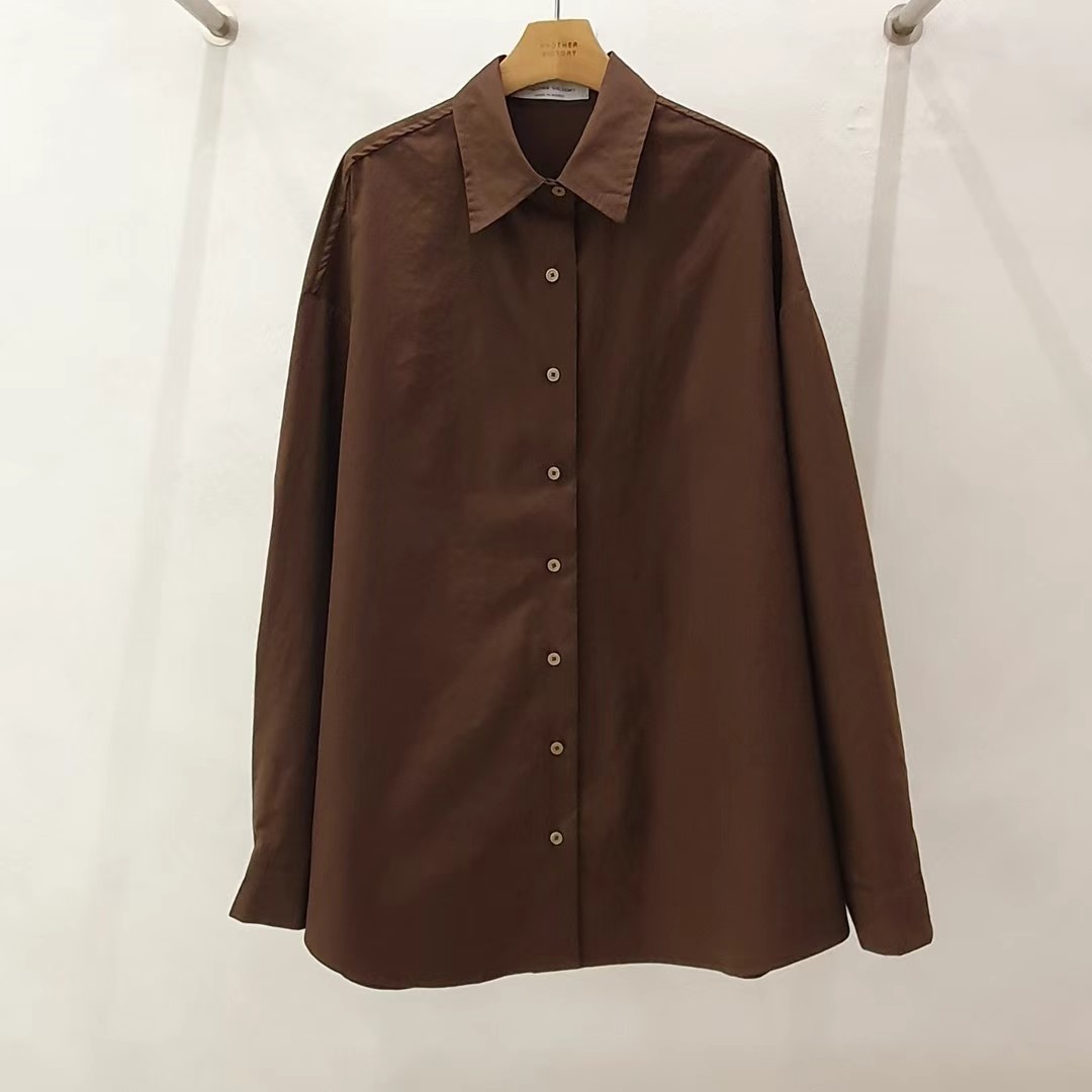 深棕色