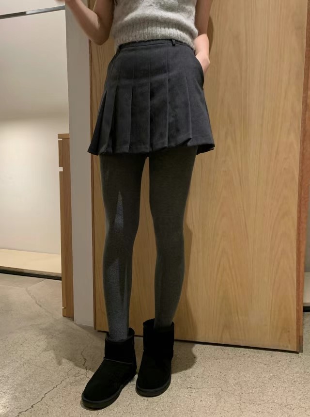 深灰