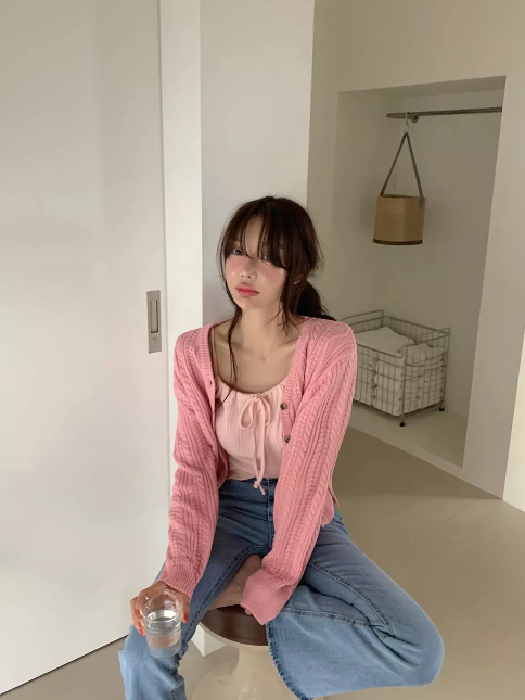 粉红色