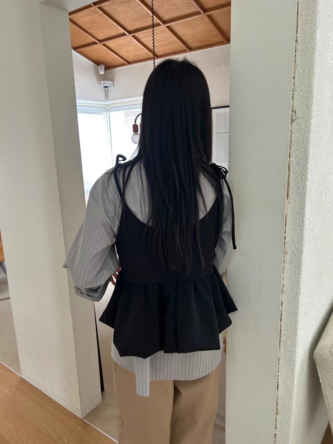 黑色