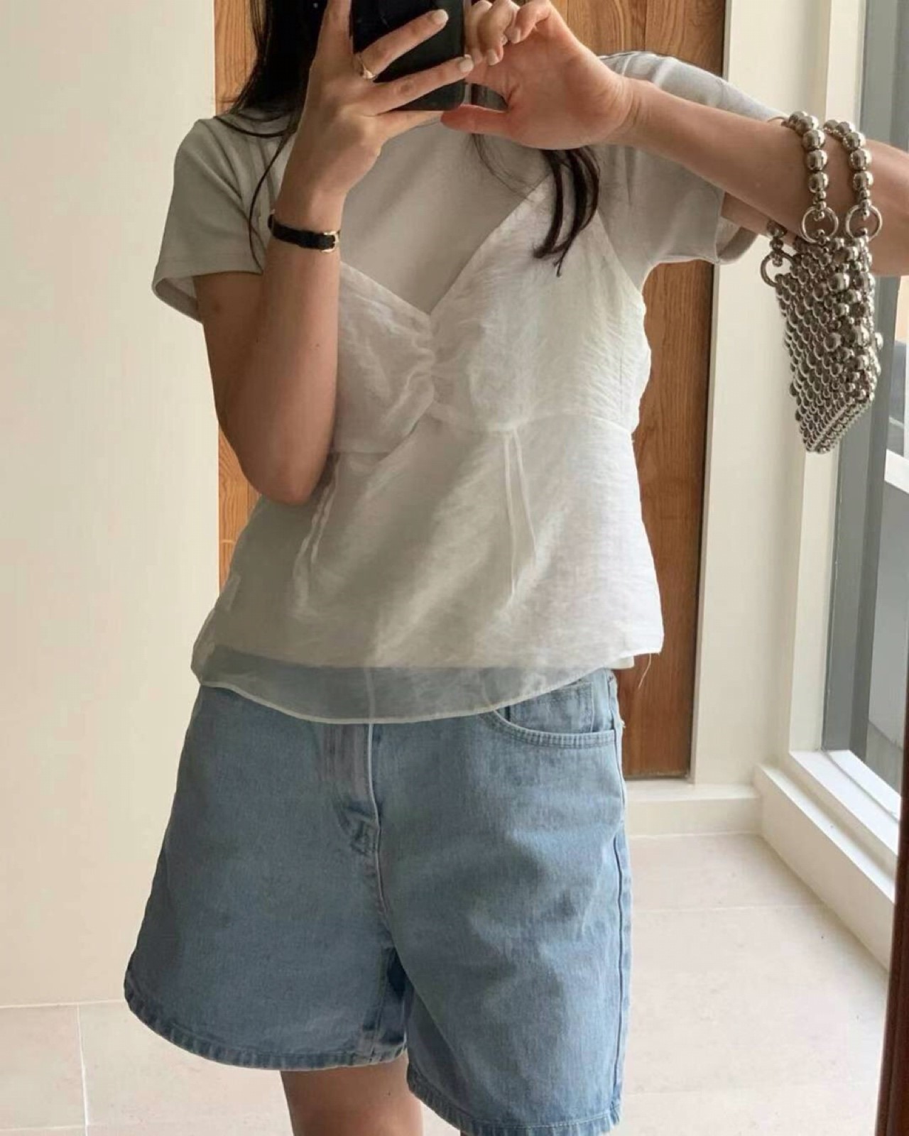 白色