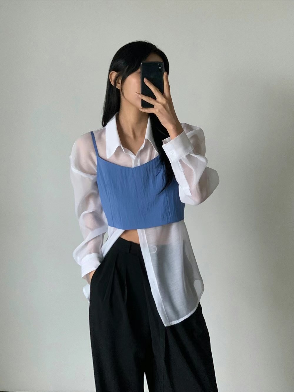 蓝色