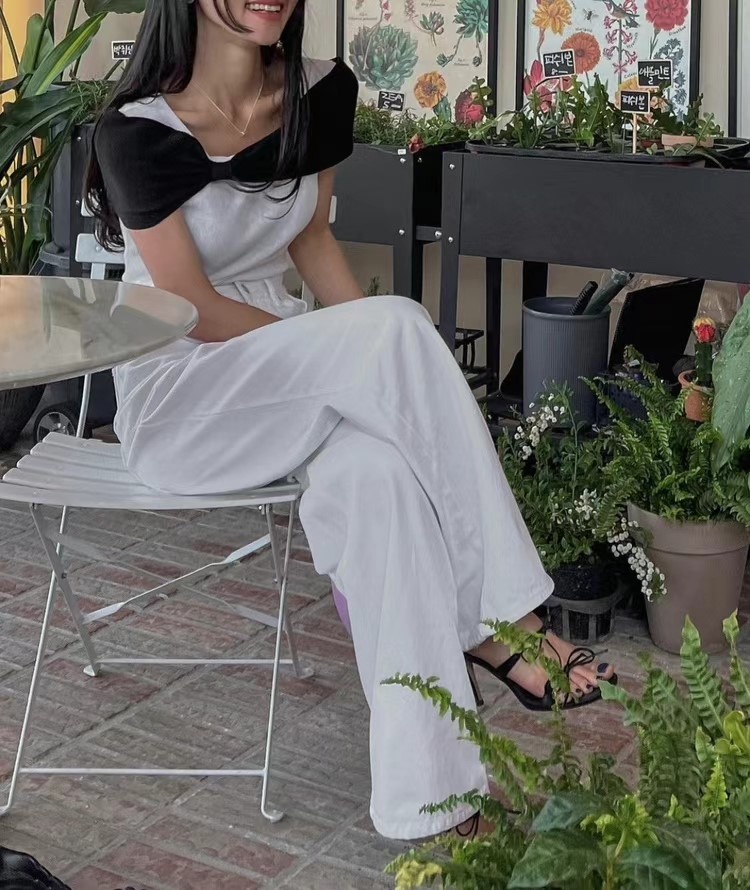 白色