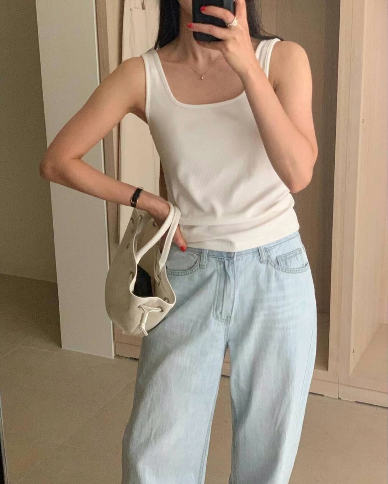 白色