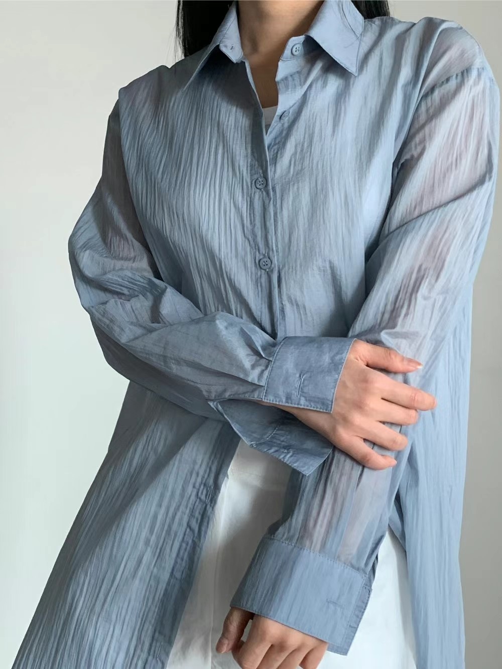 蓝色
