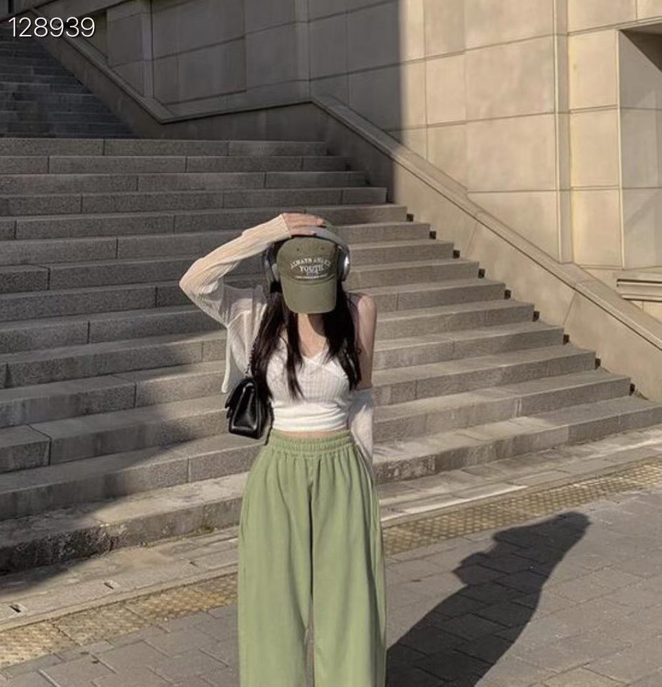 卡其色