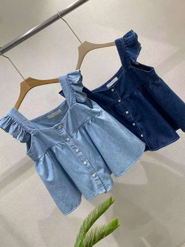 蓝色