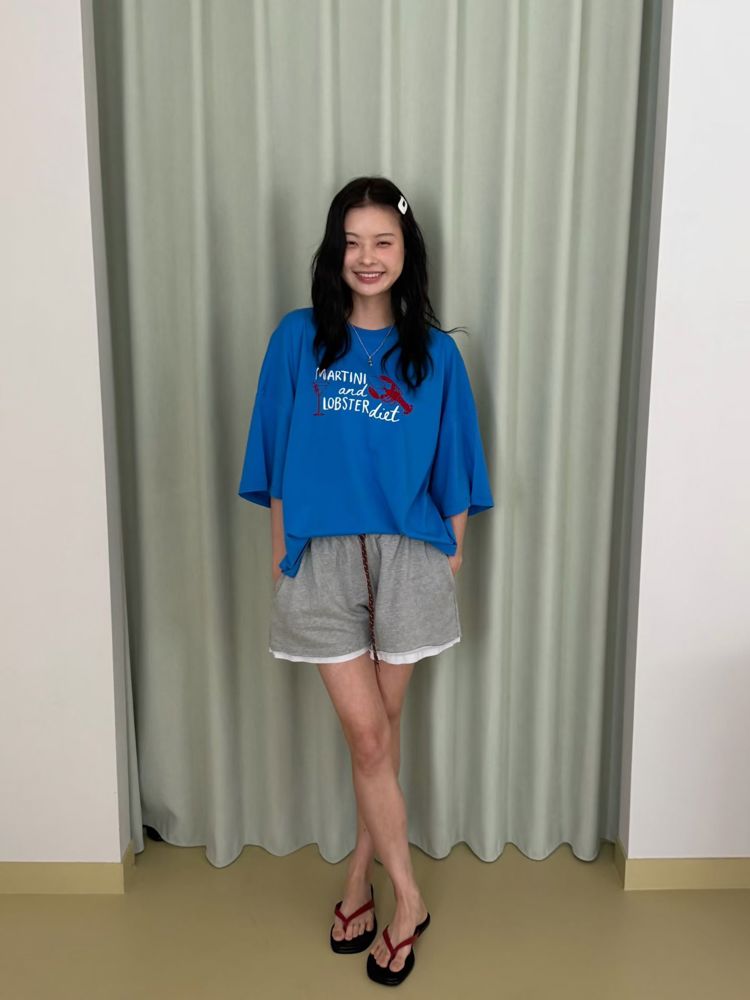 灰色