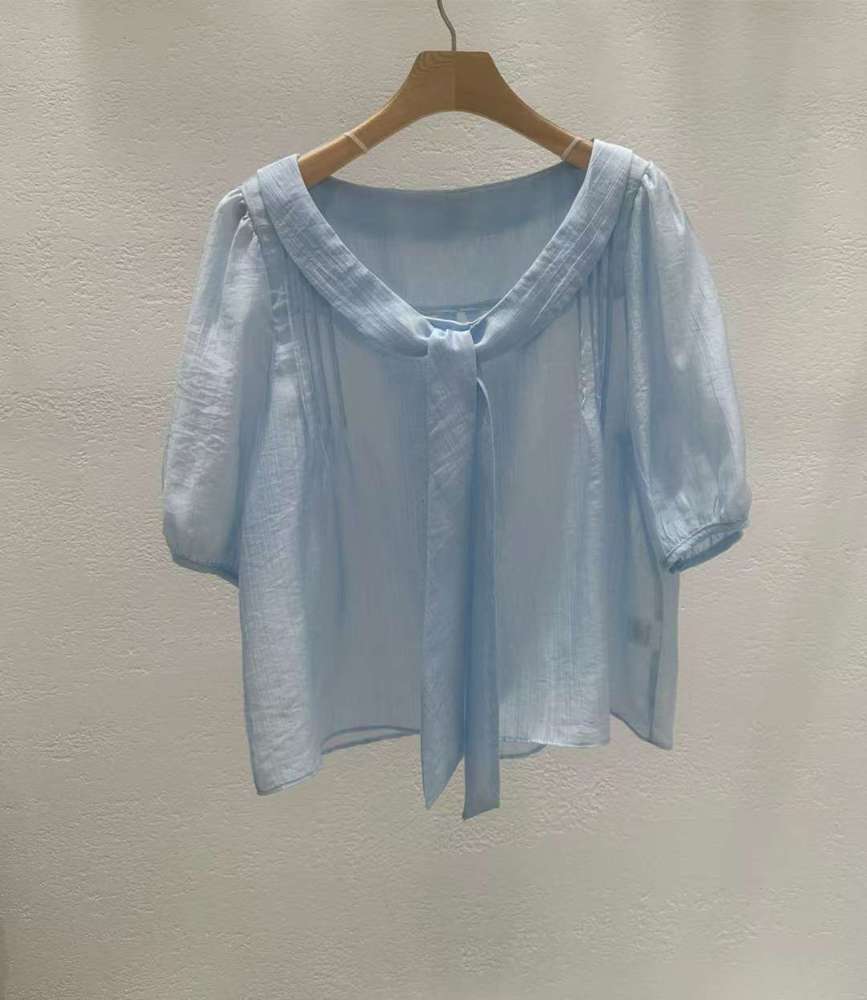 蓝色