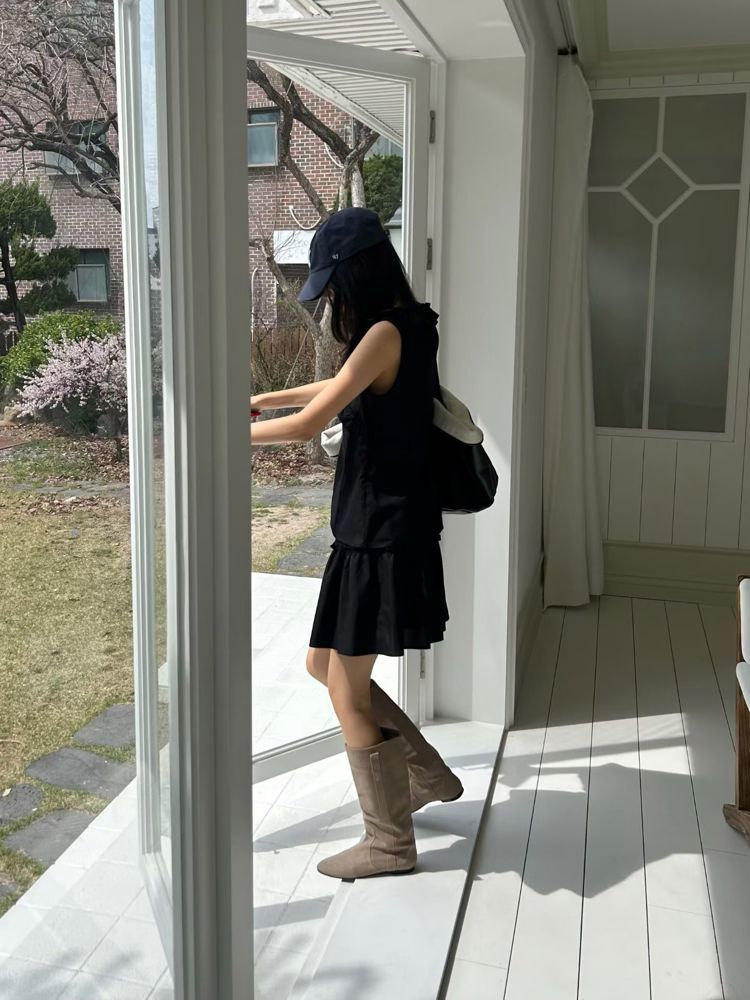 黑色